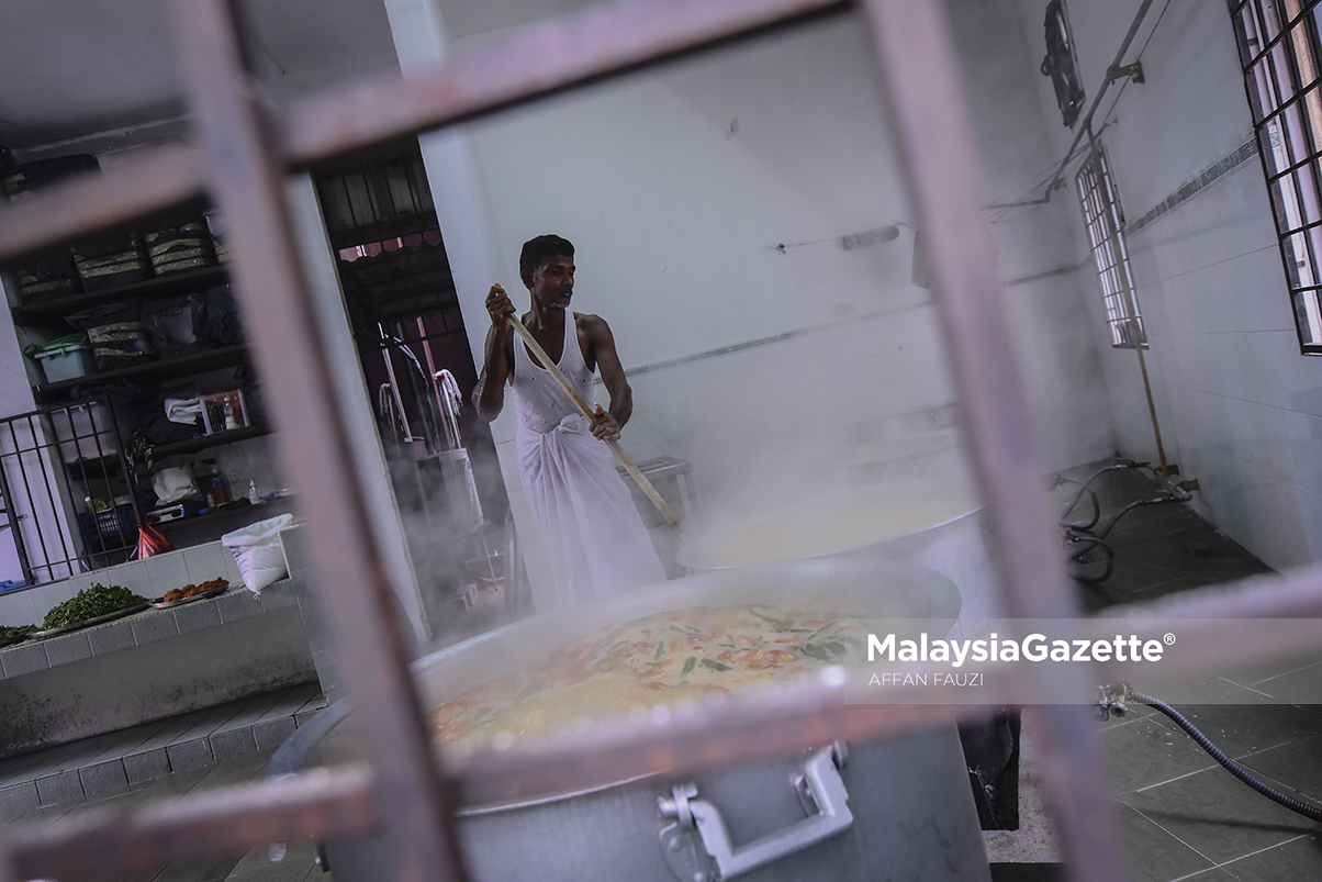 MGF12052019_PHOTO ESSAY BUBUR LAMBUK MASJID INDIA08