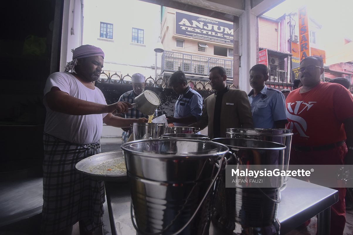 MGF12052019_PHOTO ESSAY BUBUR LAMBUK MASJID INDIA22