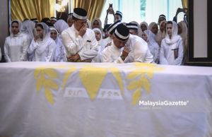 Air mata Agong lambang kasih seorang anakanda