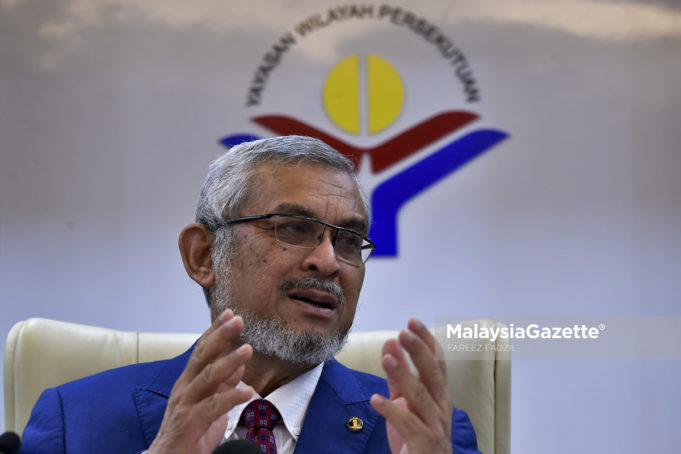 Menteri Wilayah Persekutuan, Khalid Samad bercakap pada sidang media mengenai peranan Yayasan Wilayah Persekutuan di Wisma Yayasan Wilayah Persekutuan, Kuala Lumpur. foto FAREEZ FADZIL, 11 JUN 2019