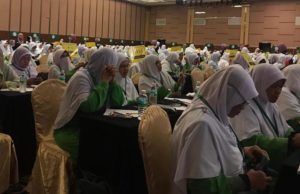 Muslimat Pas di seluruh negara bermuktamar di Bukit Gambar Resort City hari ini.