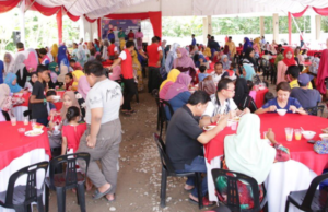 UMNO Tanah Merah, Jeli makin kuat tanpa ketua Suasana meriah Rumah Terbuka Aidilfitri UMNO Bahagian Tanah Merah.