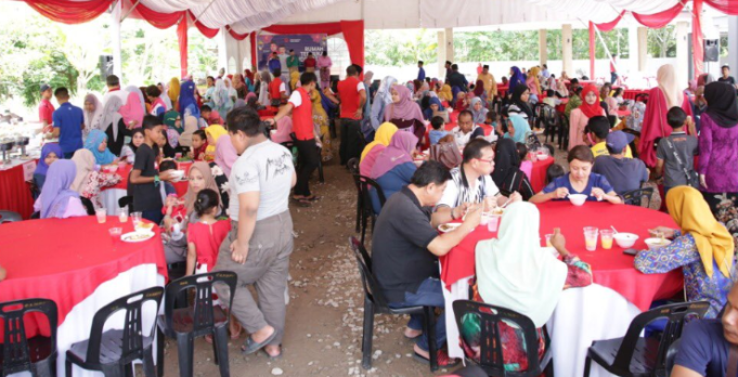 umnotanahmerah Suasana meriah Rumah Terbuka Aidilfitri UMNO Bahagian Tanah Merah.