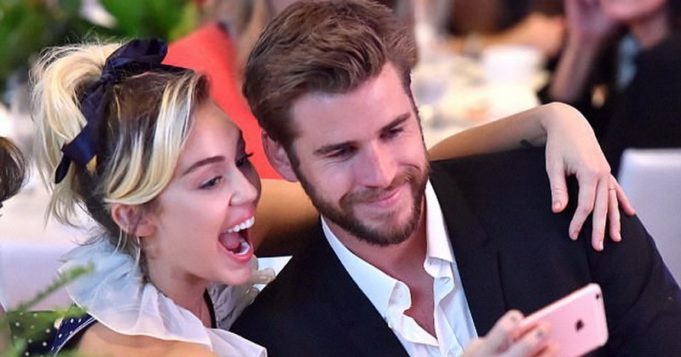 Gambar perkahwinan Miley Cyrus dan Liam