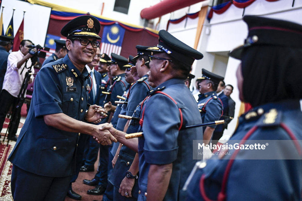 MB Perak Terima Penganugerahan Pangkat Kehormat Jabatan Bomba Dan ...