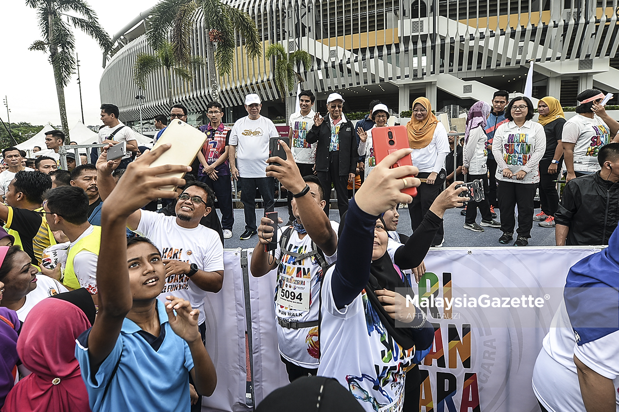 Had umur belia Kerajaan  kaji dakwaan campur tangan  Istana 