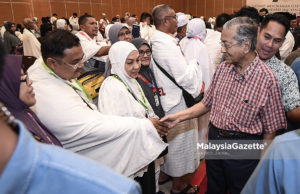 Tun Mahathir Ucap Selamat Jalan kepada Jemaah Haji Malaysia
