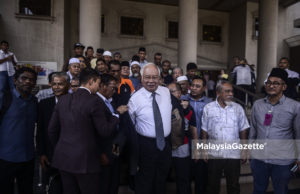 Penyokong Najib Razak Hadir Beri Sokongan di Mahkamah #BOSSKU