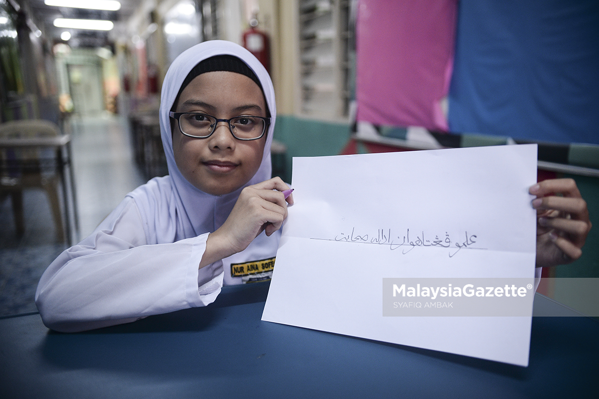 MGF060819_HUMAN INTEREST TULISAN KHAT07