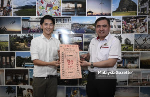 Anthony Loke Lancar Buku dan Pameran My Journey By Bus