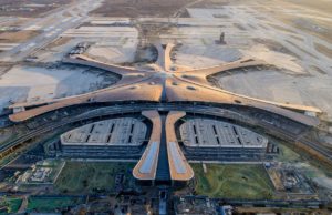 Lapangan terbang mega China dibuka