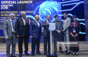 Tun M Lancar Persidangan dan Pameran Antarabangsa Revolusi Industri 4.0