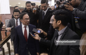 Tubuh kerajaan baharu, Anwar kata Hishammuddin lebih tahu