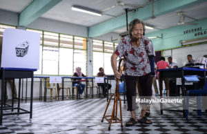 LENSA MG | Penduduk Tanjung Piai ‘Bertongkat’ Keluar Mengundi
