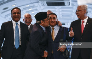 LENSA MG | Gelagat Ahli-Ahli MP di Parlimen