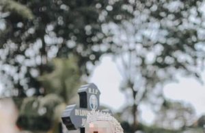 Terima banyak kecaman selepas photoshoot di kubur Kristian