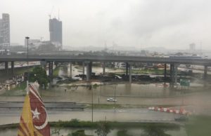 Klang dilanda banjir kilat