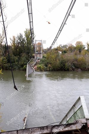 Suspension bridge collapse in south west France, Mirepoix-Sur-Tarn, Fra - 18 Nov 2019