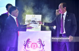 Semak kenaikan gaji penjawat awam lima tahun sekali