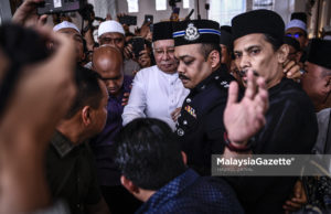 NAJIB Lafaz Sumpah Laknat