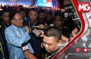 Kalau Azmin terasa, itu masalah dia – Anwar
