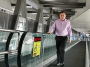 Anthony tidak puas hati kemudahan di stesen kereta api KL Menteri Pengangkutan Anthony Loke Siew Fook melawatn jejantas yang menghubungkan LRT Pasar Seni, MRT dan KTM KL.