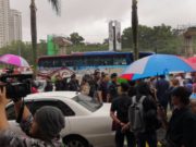 Laungan pecat Zuraida, sokong Zuraida gegarkan perkarangan ibu pejabat PKR