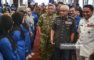 Panglima Angkatan Tentera Rasmi Op Starlight-5