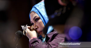 Datuk Seri Vida Anuar Zain gay