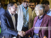 Peralihan kuasa: Terpulang kepada saya sama ada nak lepas atau tidak – Tun Mahathir