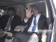 Saya tetap bersama UMNO dan BN, kata Hishammuddin