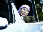 Wan Azizah ziarah jenazah anak kawan karib Anwar