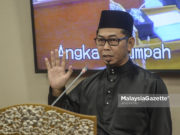 Mohamad angkat sumpah ketika BN minta bubar Parlimen