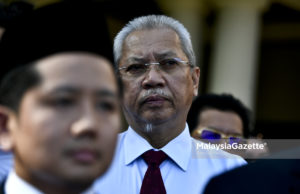 Kita masih satu keluargakan Tun? kata Annuar Musa
