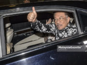 Jeritan ‘114’ oleh Anwar dan ahli-ahli Parlimen PH berkumandang