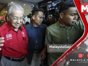 TERKINI : Tun M Senyum Dan Berlalu Selepas Mesyuarat Bersatu