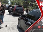 TERKINI : Pengawal Peribadi Anwar Tolak dan Kasar Media di Pintu 2 Keluar Istana Negara