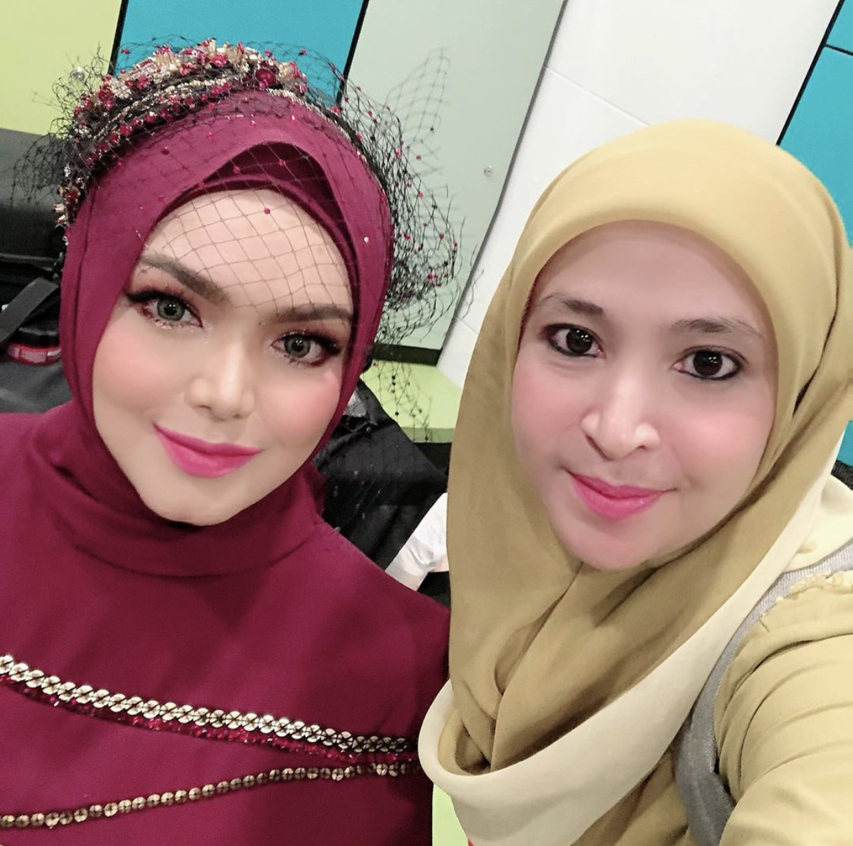 Rozi Mengaku Jadi Ibu Tunggal