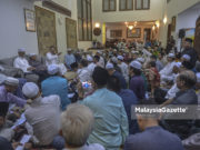 Anwar kesal penyokong gagal kawal diri