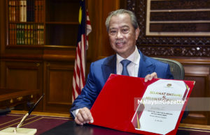 Muhyiddin dipertanggungjawab terhadap semua jabatan sehingga lantikan kabinet