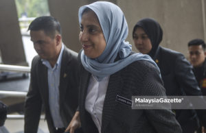 Latheefa dakwa bungkusan rakaman audio, nota ditemui di luar rumah pegawai SPRM