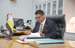 Ahmad Faizal mula tugas Menteri Besar Perak ke-13
