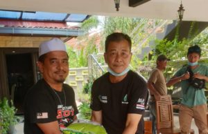 Ali Tinju keluar duit poket sendiri bantu golongan memerlukan