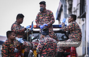 Anggota bomba ‘korbankan’ rindu bersama keluarga kerana Covid-19