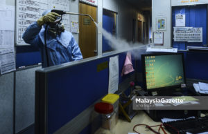 Guna bahan kimia diluluskan KKM untuk sanitasi sendiri pejabat