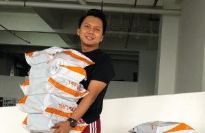 Lelongan amal Radin raih RM8,090 untuk barisan hadapan