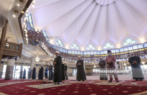 Masjid Negara tunaikan solat Jumaat dengan pengawasan ketat