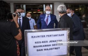Najib Ceria Hadir Mahkamah Semasa PKPB