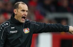 Ketua Jurulatih Augsburg ingkar kuarantin beli ubat gigi