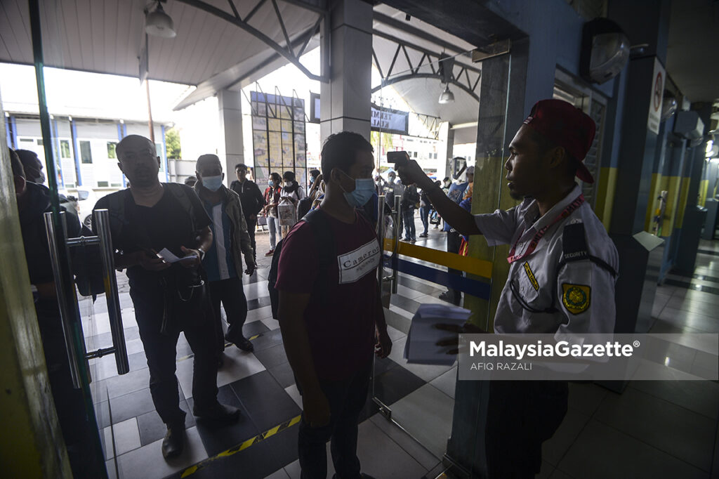 Feri sesak, orang ramai mula 'serbu' Pulau Langkawi